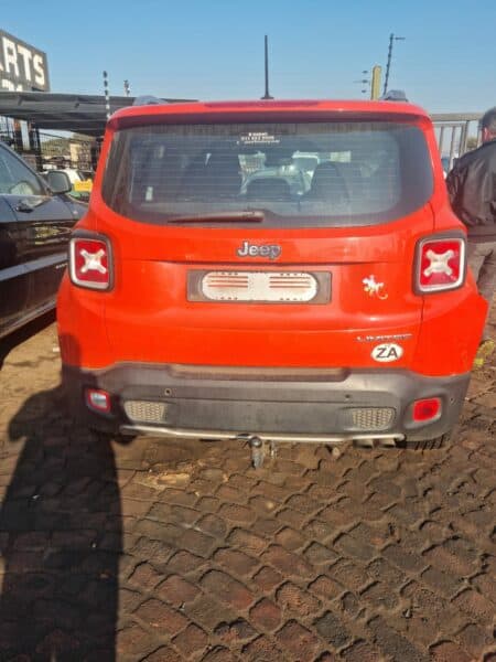 Jeep Renegade 1.4 stripping for spares and parts