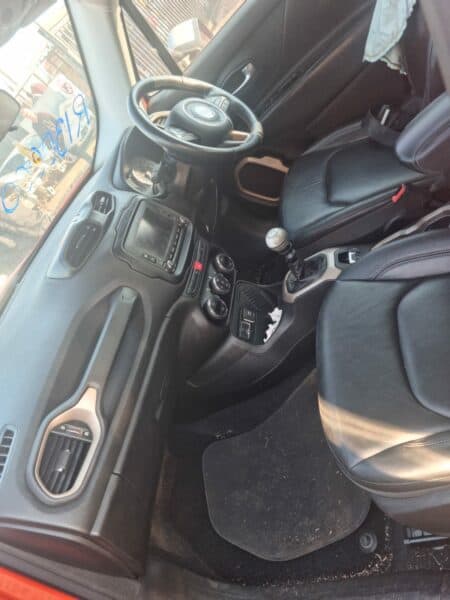 Jeep Renegade 1.4 stripping for spares and parts