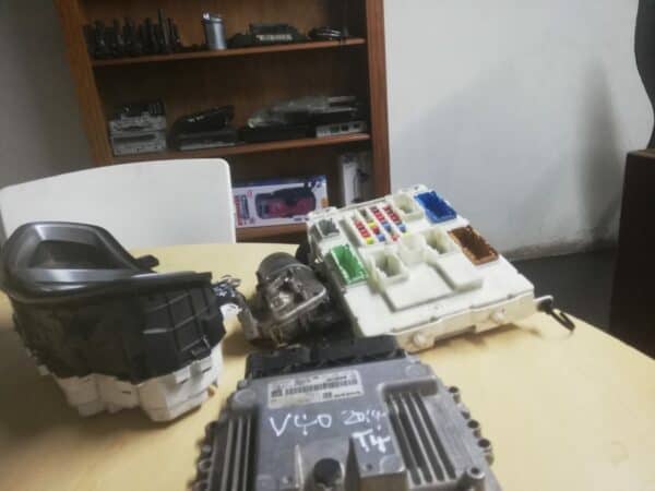 VOLVO V40 T3 2014 LOCKSET FOR SALE