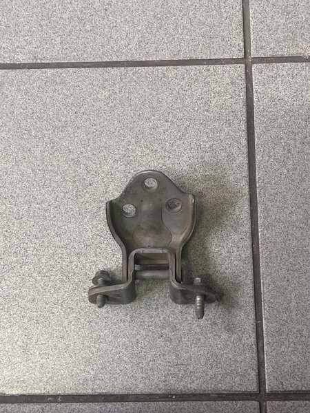 Hyundai sonata hinge