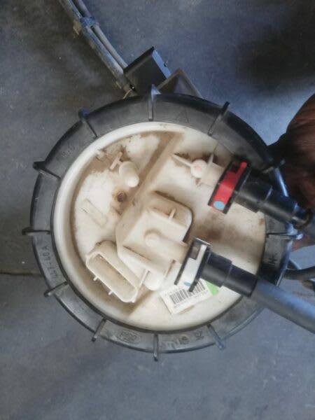 VOLVO V40 T3 2014 FUEL PUMP FOR SALE