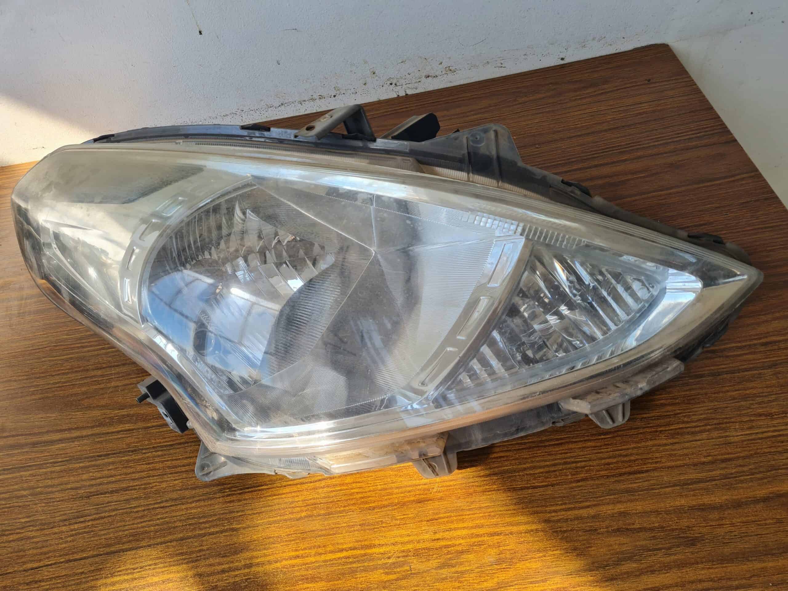 Nissan Almera R/H headlamp