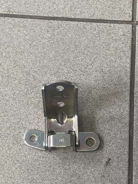 Hyundai accent hinge upr dr RH