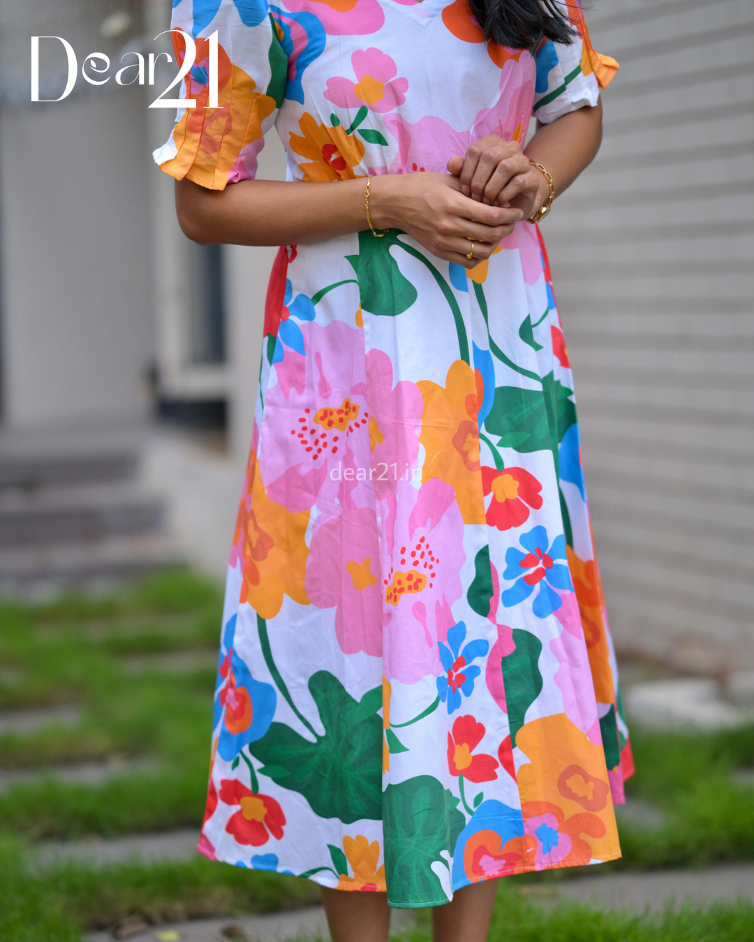 Tropical Bloom: Pink Floral Viscose Vacation Dress 4