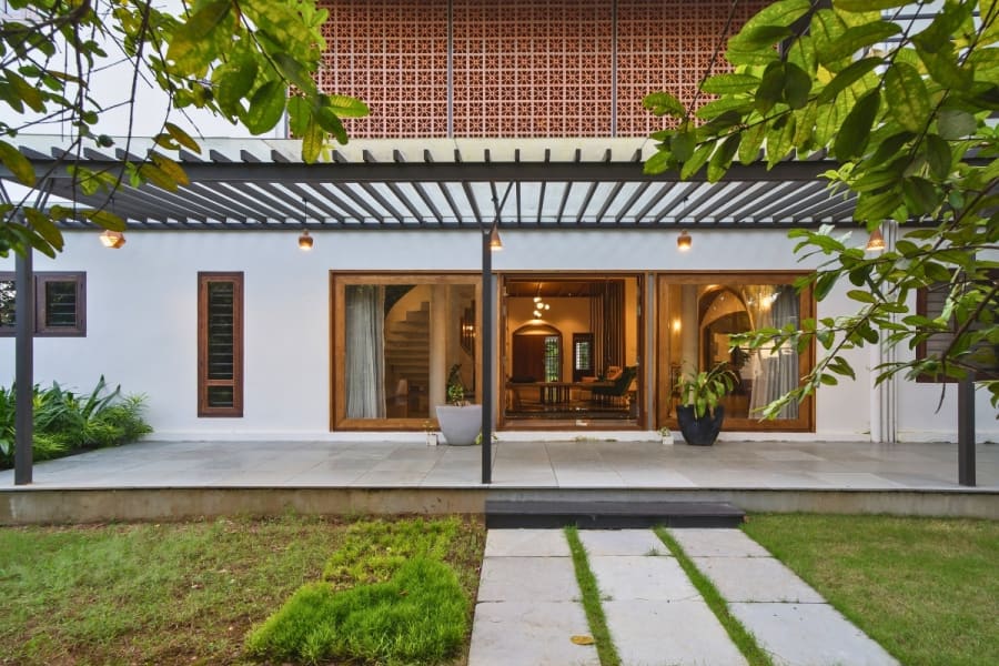 The Truth About Large Windows in Kerala's Climate – How to Make Them Work