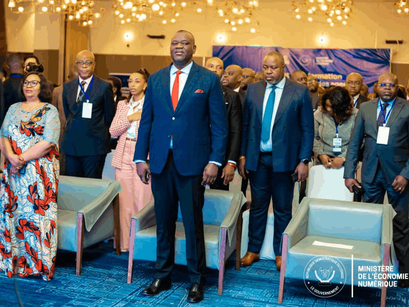 Économie Numérique/RDC-Pass : le Ministre Augustin Kibassa Maliba lance la formation de la 1ère cohorte de 50 agents d'enregistrement.