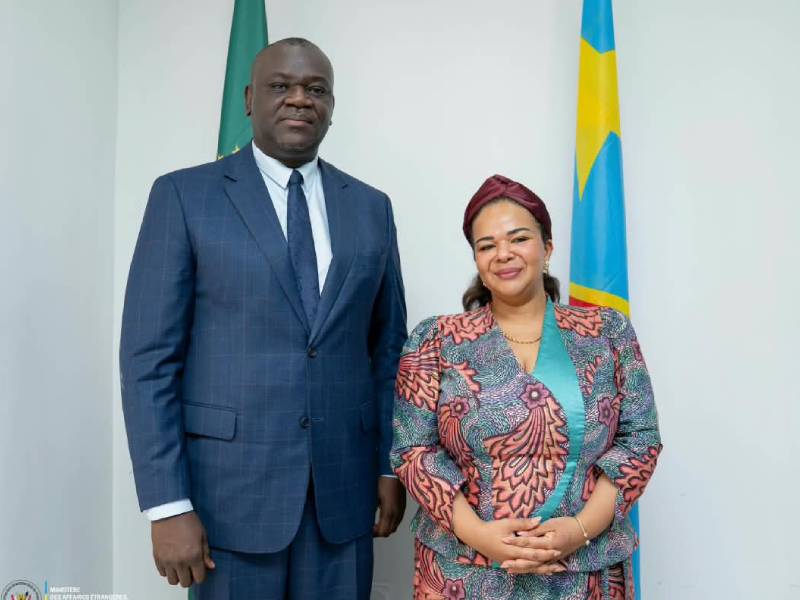 Visa électronique : Augustin Kibassa Maliba et Thérèse Kayikwamba Wagner accélèrent la mise en place d'un système numérique pour digitaliser les services consulaires.