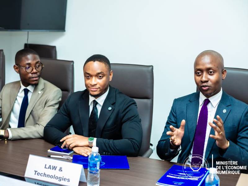 Économie numérique : le rapport sur la sensibilisation des acteurs judiciaires au Code du numérique présenté à S.E Augustin Kibassa Maliba.