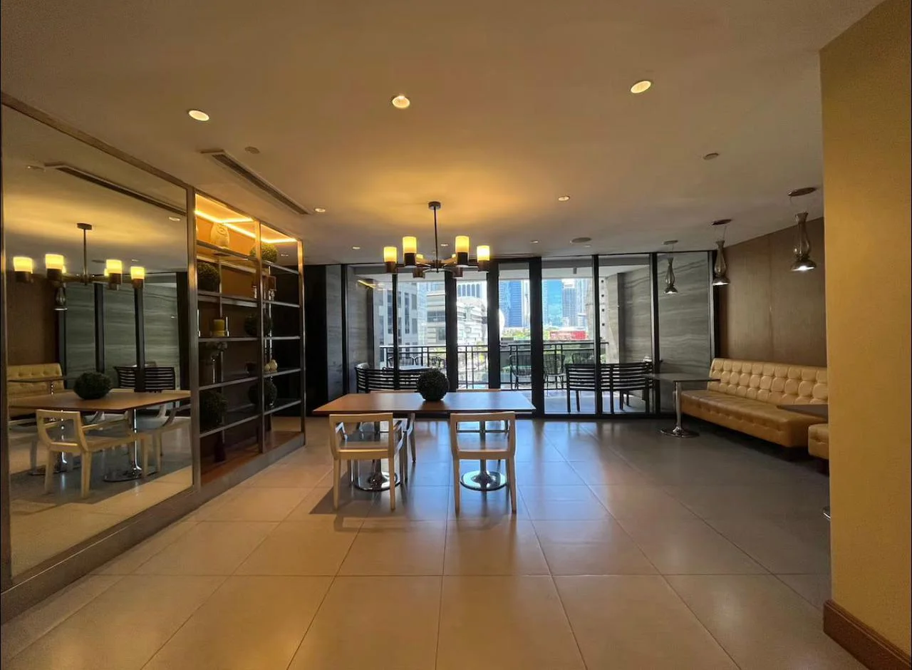 The Knightsbridge Residence luxury residence interior — photo 3