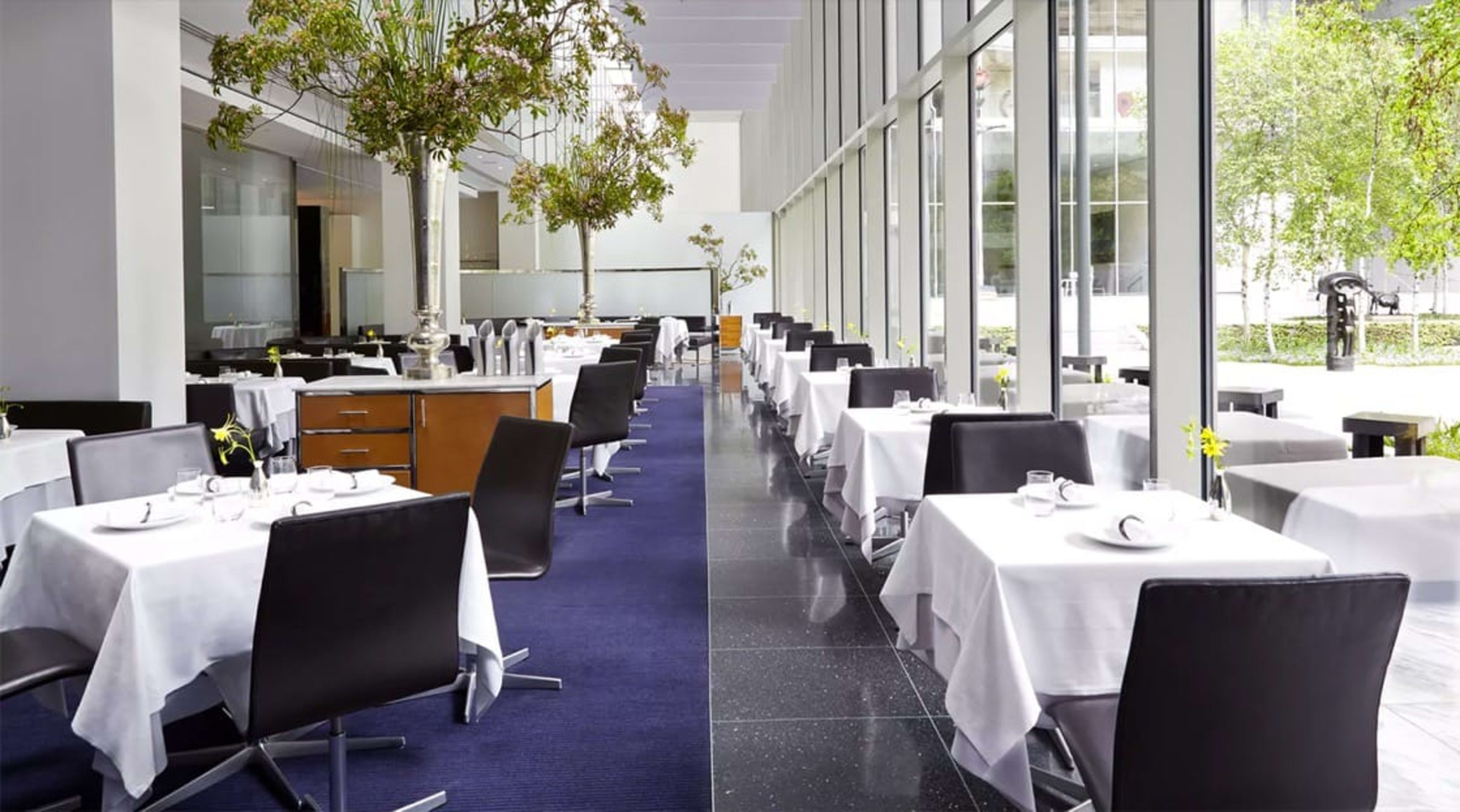 Essential Restaurant Kitchen Accessories for a High-Performance Commercial Setup