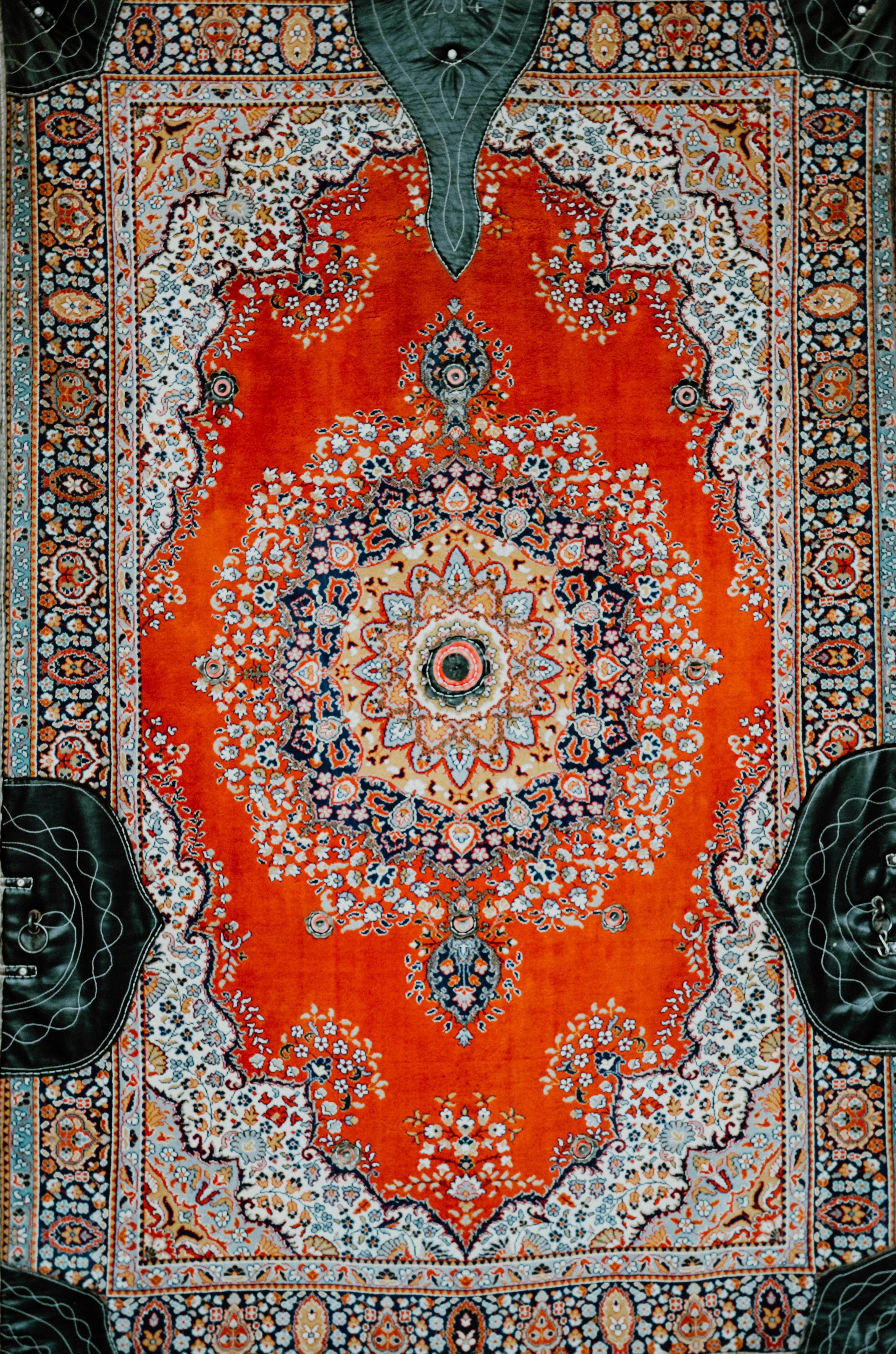 Medium Carpet (180 x 275 cm)