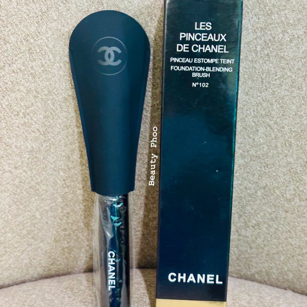 CHANEL N•102 Brush for blending fluid foundation & N•107 Precision Power Brush — Variant image