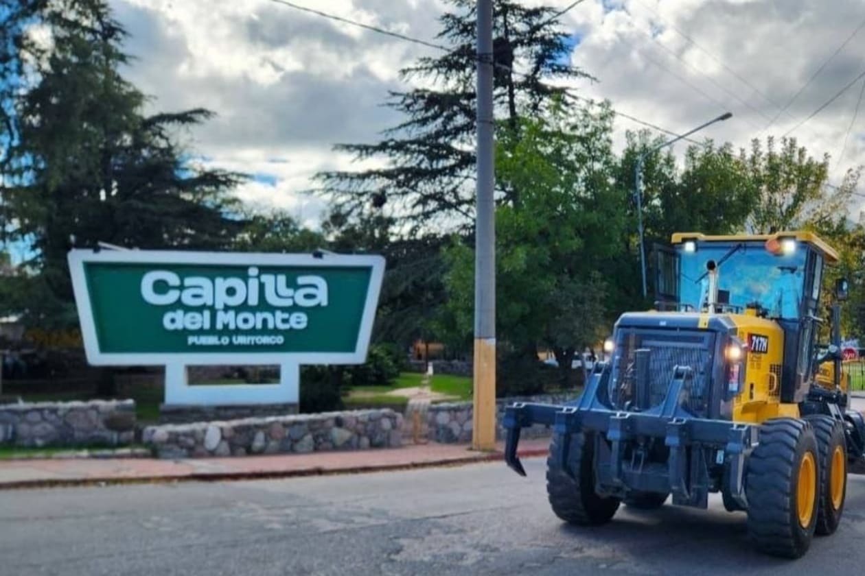 Capilla del Monte optimiza sus calles con nueva motoniveladora