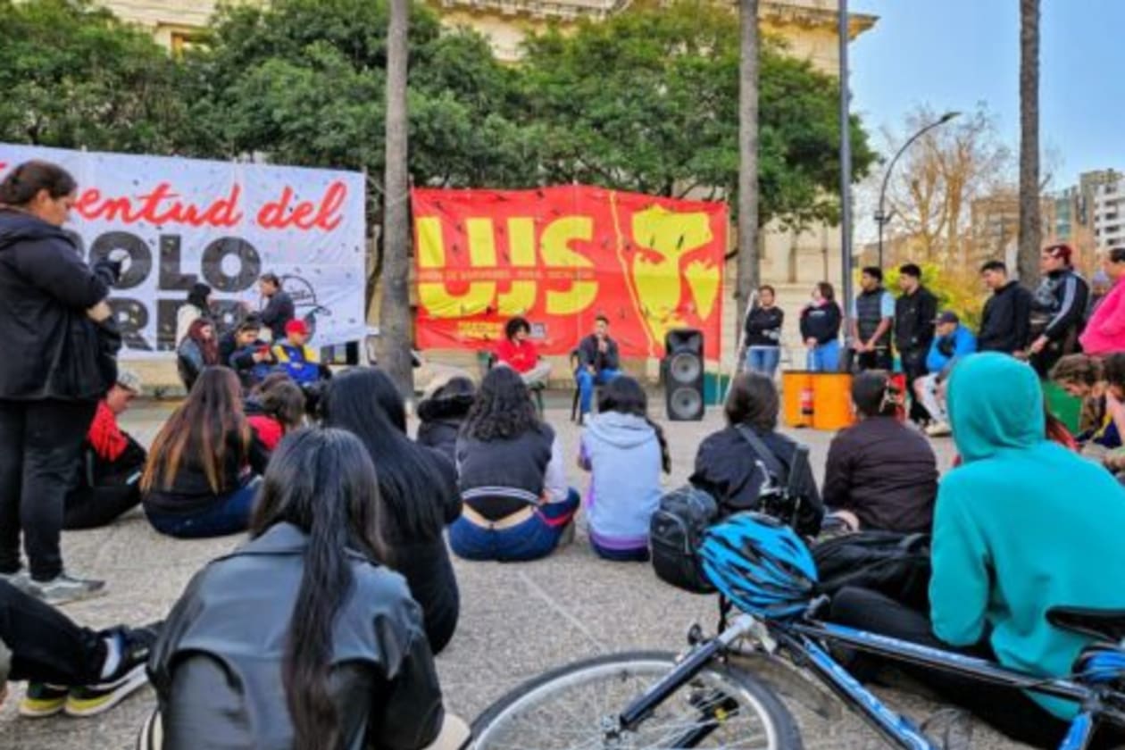 Campamento de Verano de la UJS: Formación y Debate en Tanti