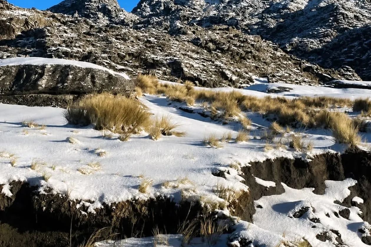 Nevadas en Córdoba: Corte en el Camino de las Altas Cumbres