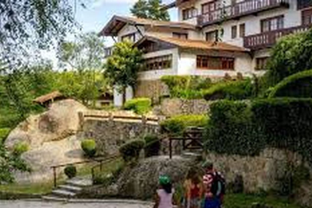 Sin autos: el pueblo peatonal que es tendencia este verano en las sierras de Córdoba