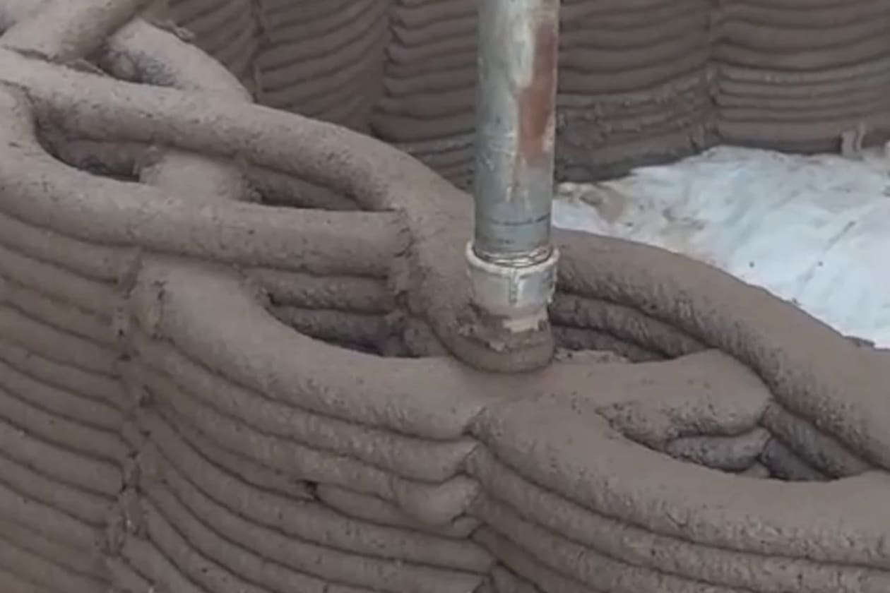 Innovadora construcción de casa de barro con impresora 3D en las sierras de Córdoba