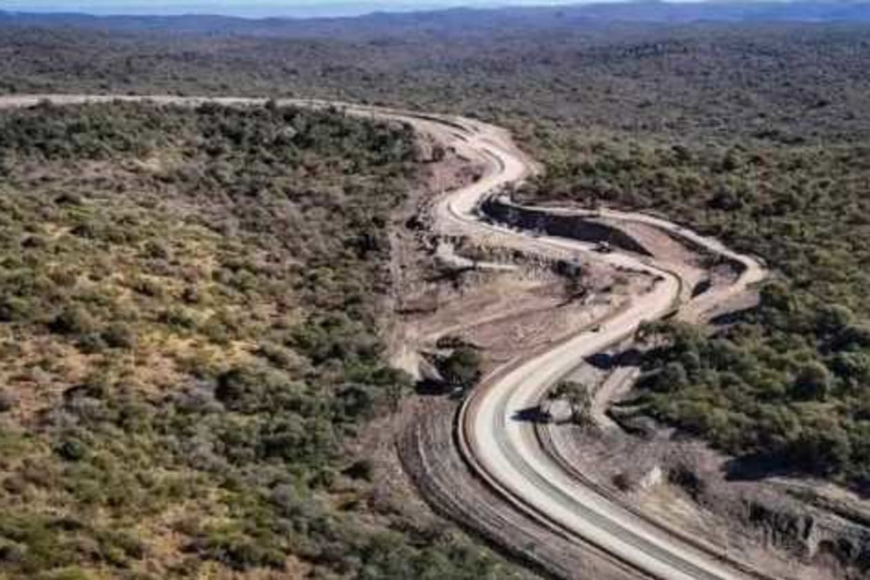 Avanza la pavimentación de la Ruta S-372, clave para el turismo serrano