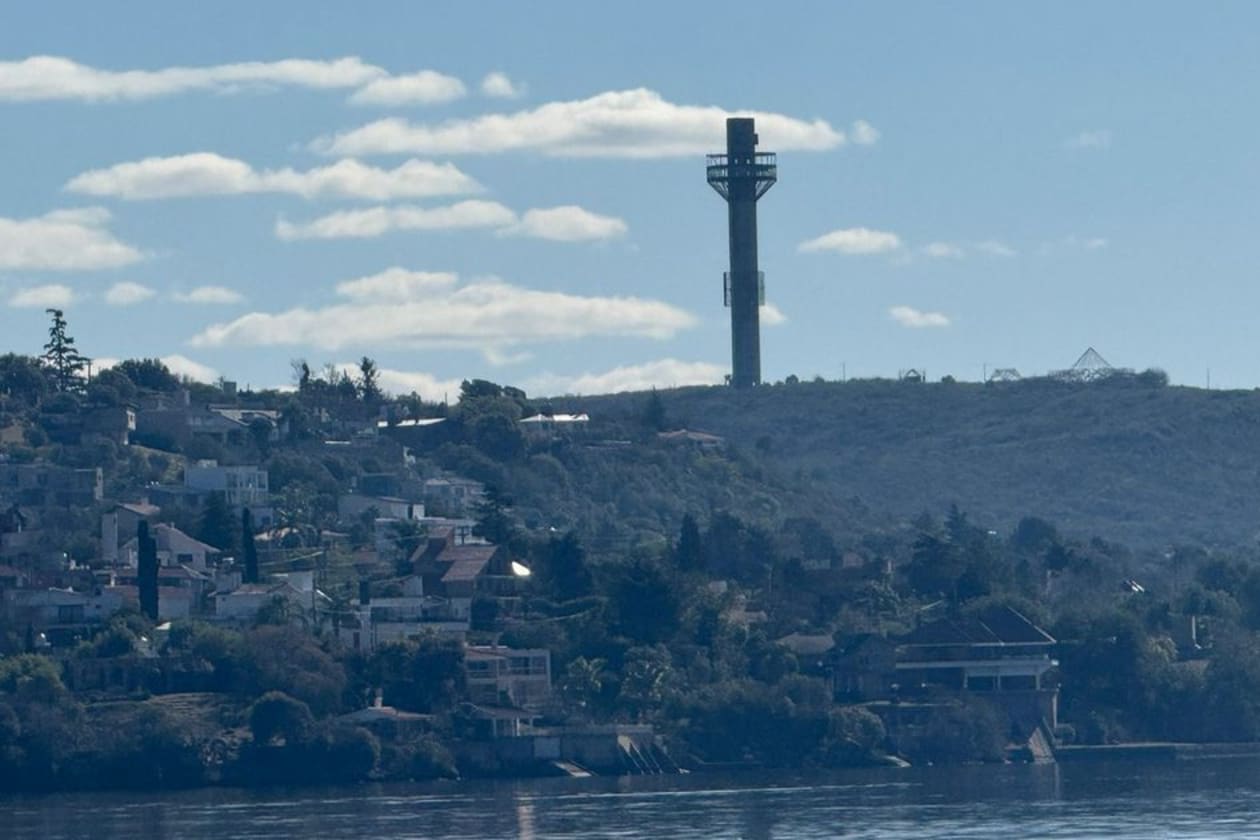 Heladas extremas en Carlos Paz: el frío se apodera de los barrios