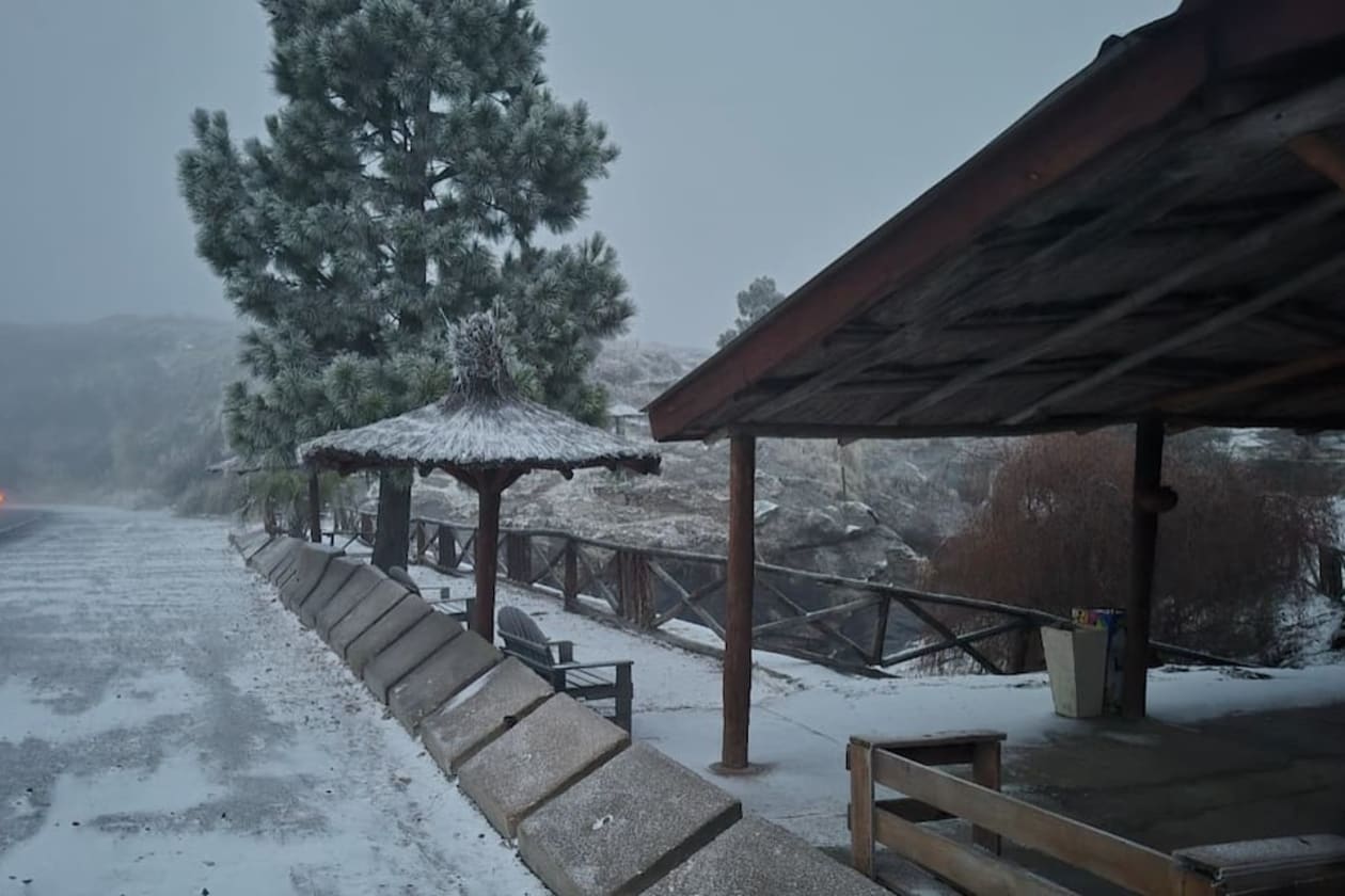 Intensa nevada cubre las Sierras de Córdoba: postales invernales y frío extremo