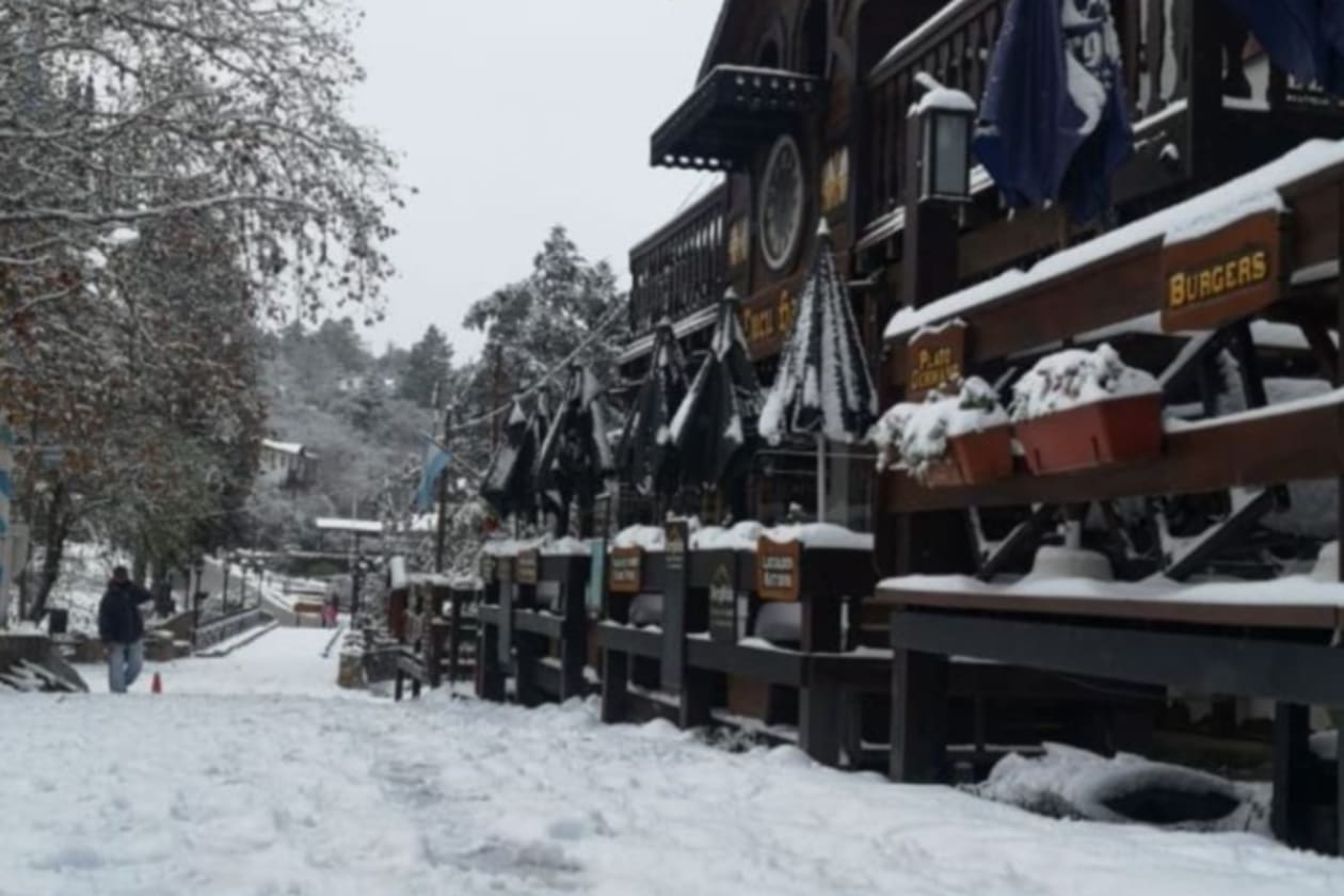 Impactante nevada en las Sierras de Córdoba: paisajes blancos y precauciones