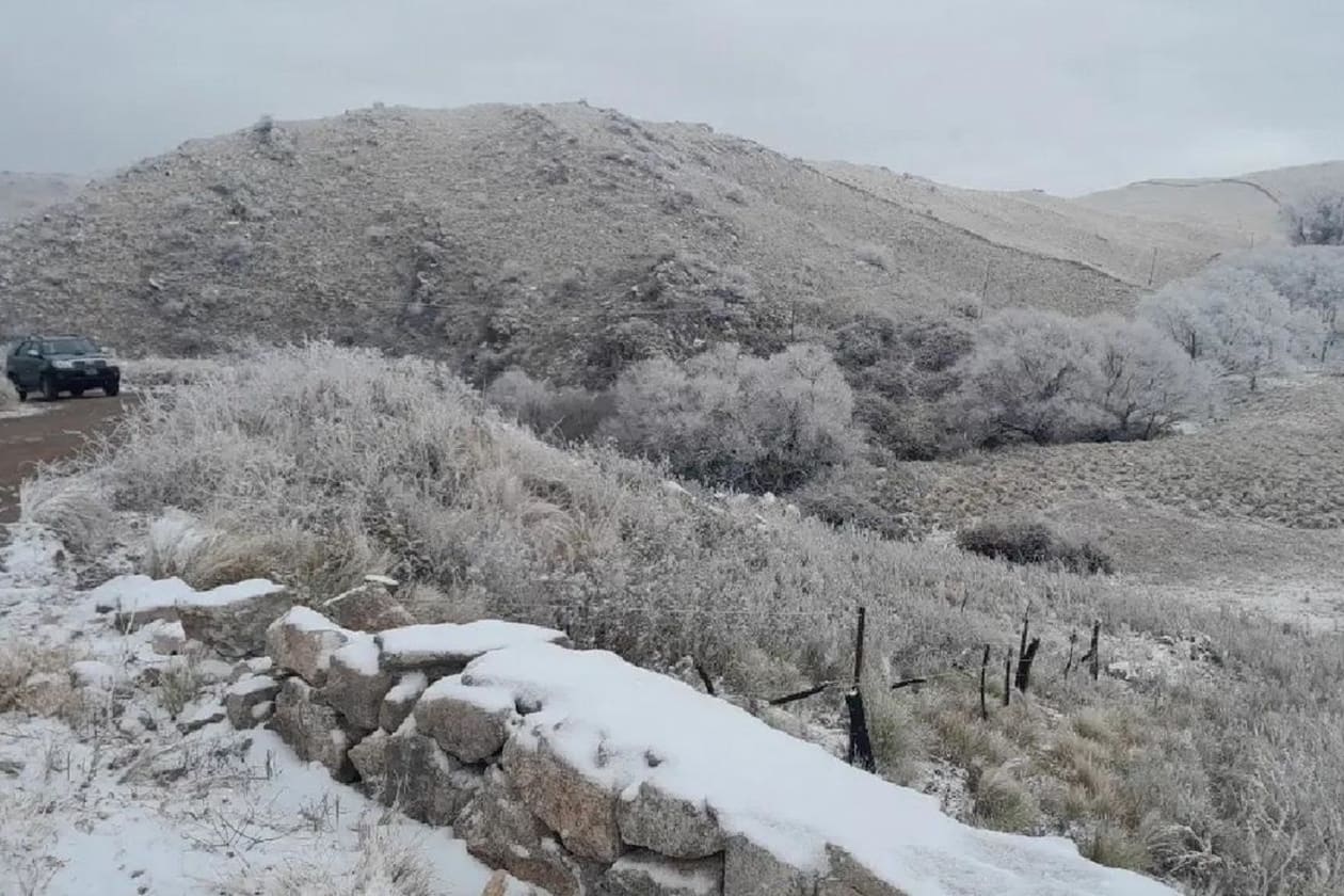 Nieve en el Valle de Punilla: La Cumbre y Villa Giardino cubiertas de blanco