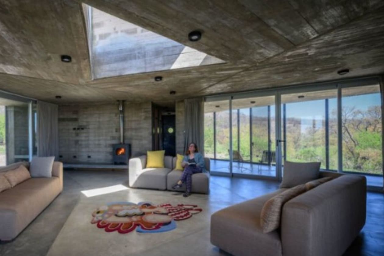 Casa Cosmos: Arquitectura y Naturaleza en el Corazón de Capilla del Monte