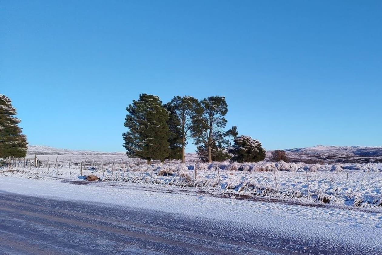 Tanti se viste de blanco: la nieve cubre las sierras cordobesas