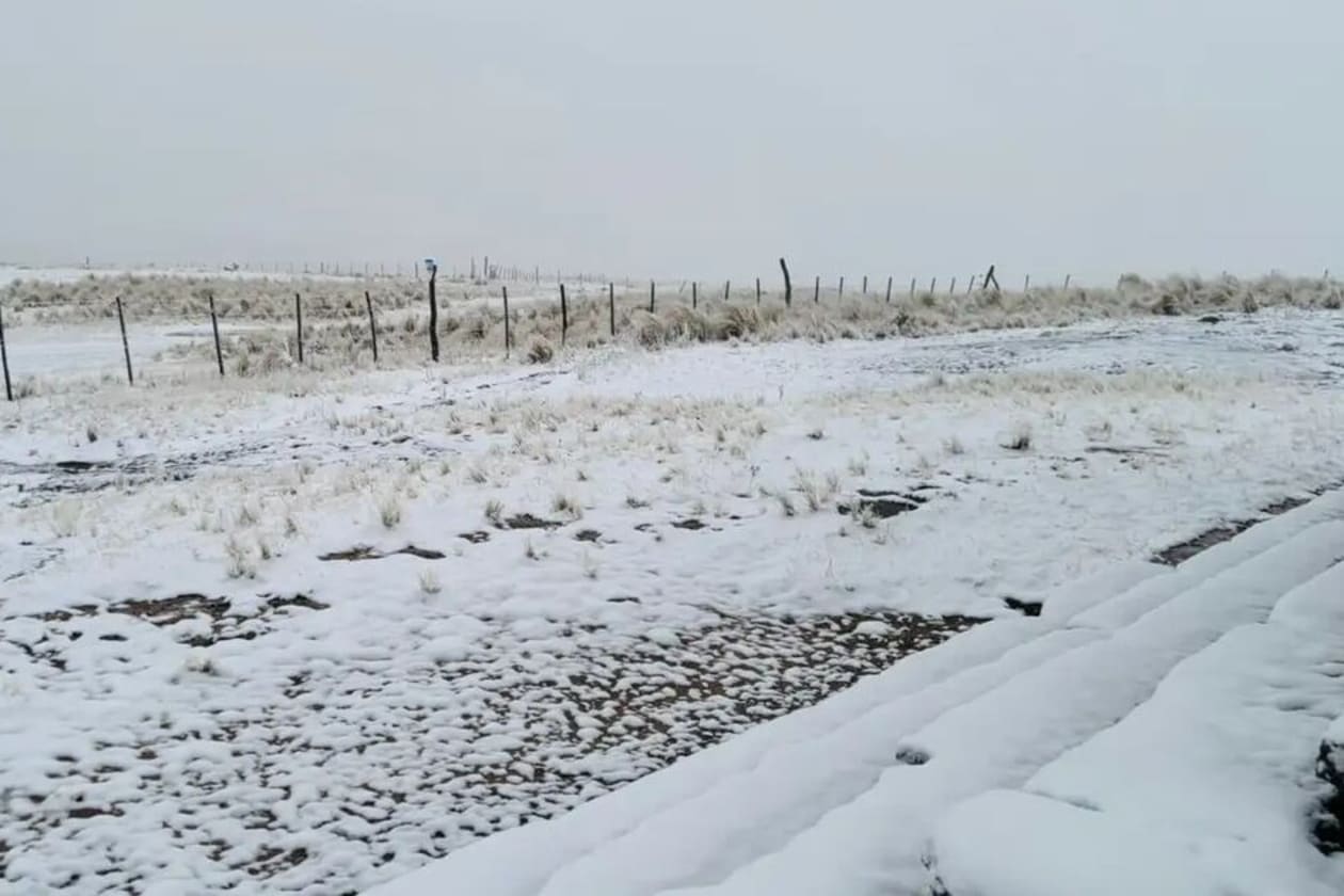 Nevadas y aguanieve en las Sierras de Córdoba durante el receso invernal
