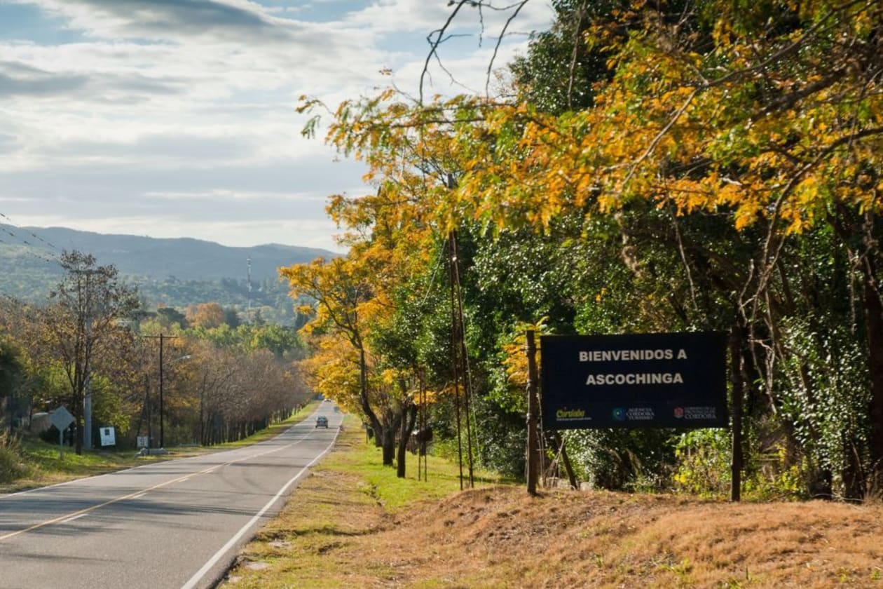 Ascochinga: Un refugio serrano entre cascadas y delicias criollas