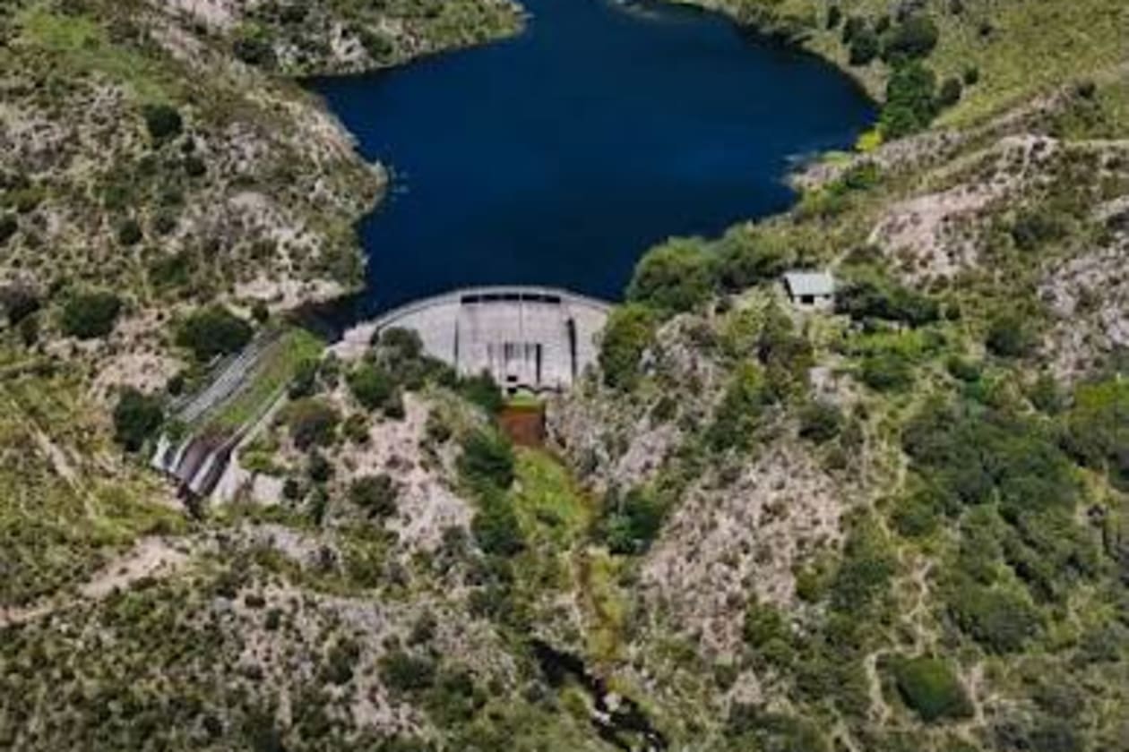 Trekking al Dique Los Alazanes: una aventura en Capilla del Monte