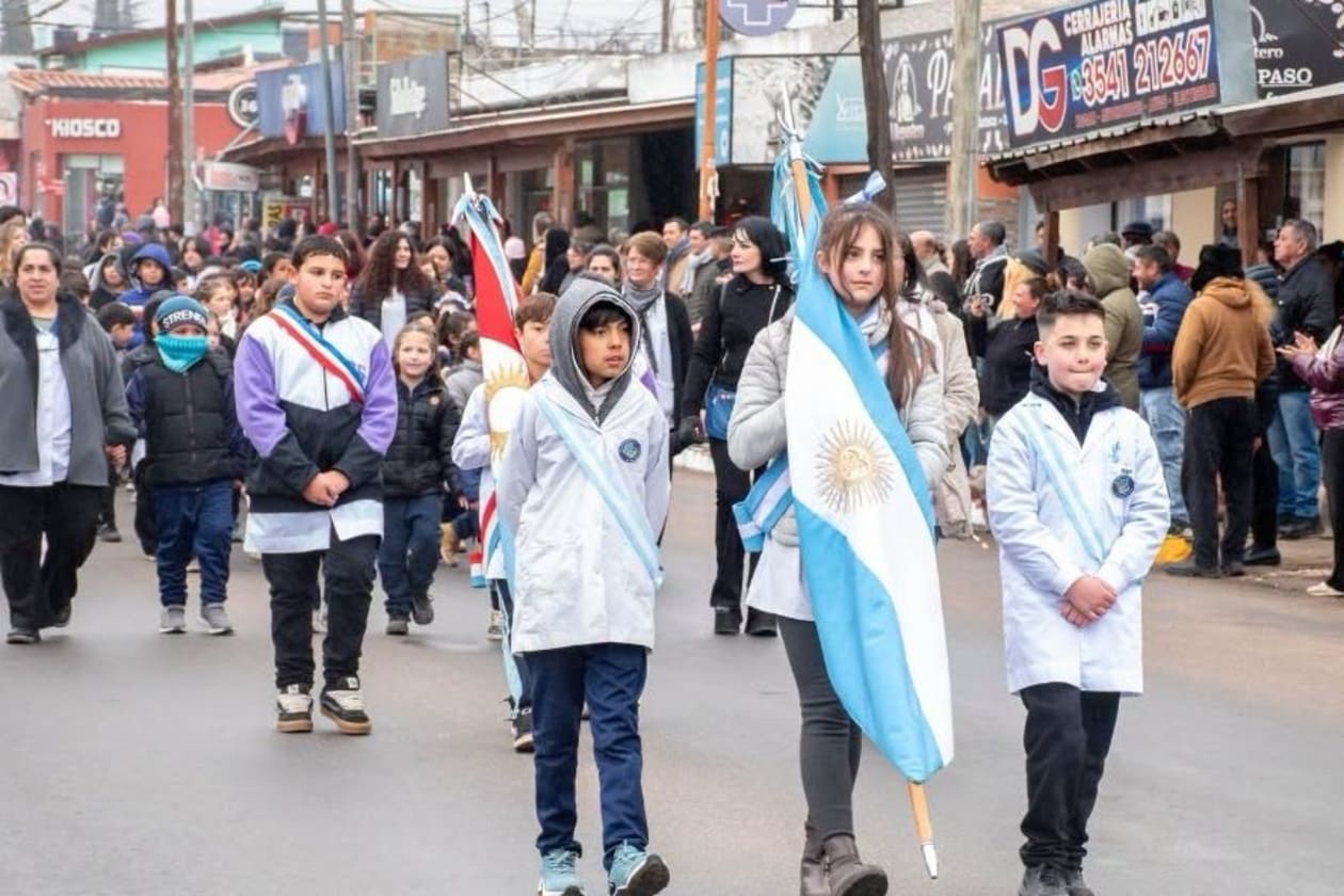 Bialet Massé rinde homenaje al General San Martín con emotivo acto