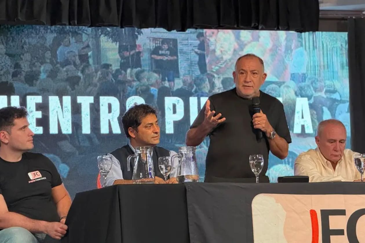 Frente Cívico de Punilla inicia reuniones en Capilla del Monte para fortalecer oposición