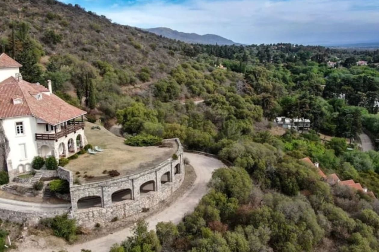 El histórico Castillo Mandl en La Cumbre se vende por US$3,1 millones