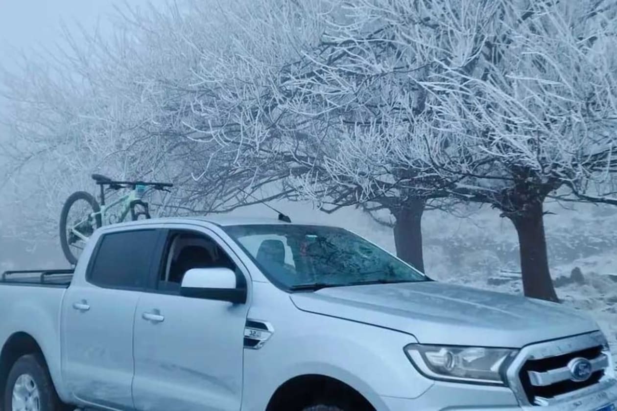 Las sierras de Córdoba teñidas de blanco: espectaculares imágenes de la nieve