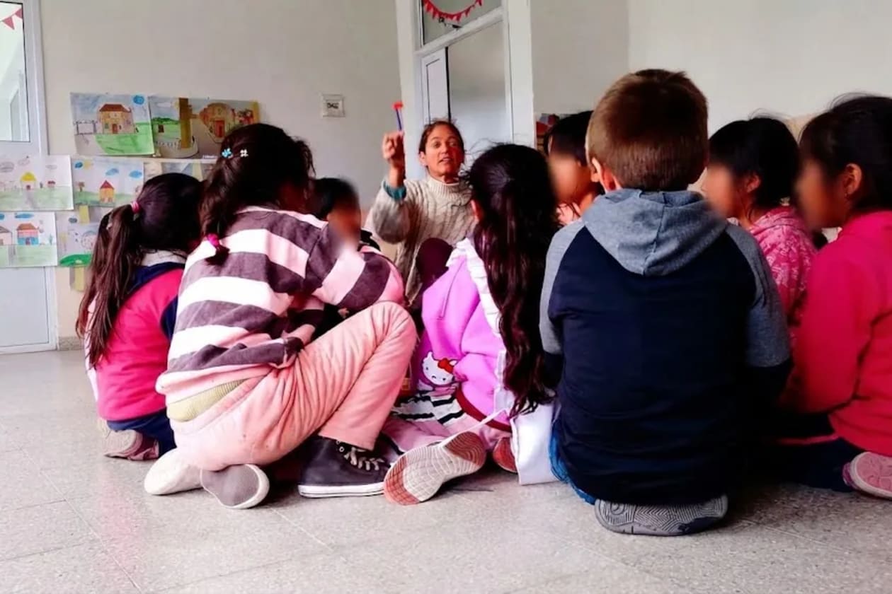 El teatro llega a las escuelas rurales de Punilla: sembrar arte entre las sierras