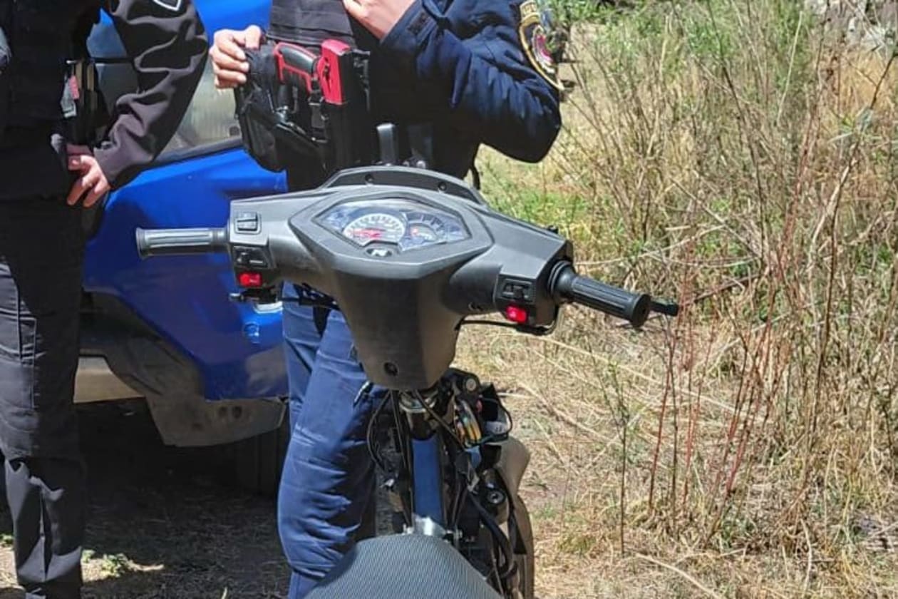 Huyó de un control en Capilla del Monte y dejó una moto robada