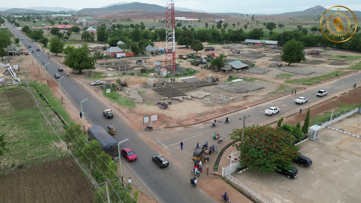 CONSTRUCTION OF KWADON-KUNJI-LALEKO-GAWO-SABON GARI ROAD - Image 1