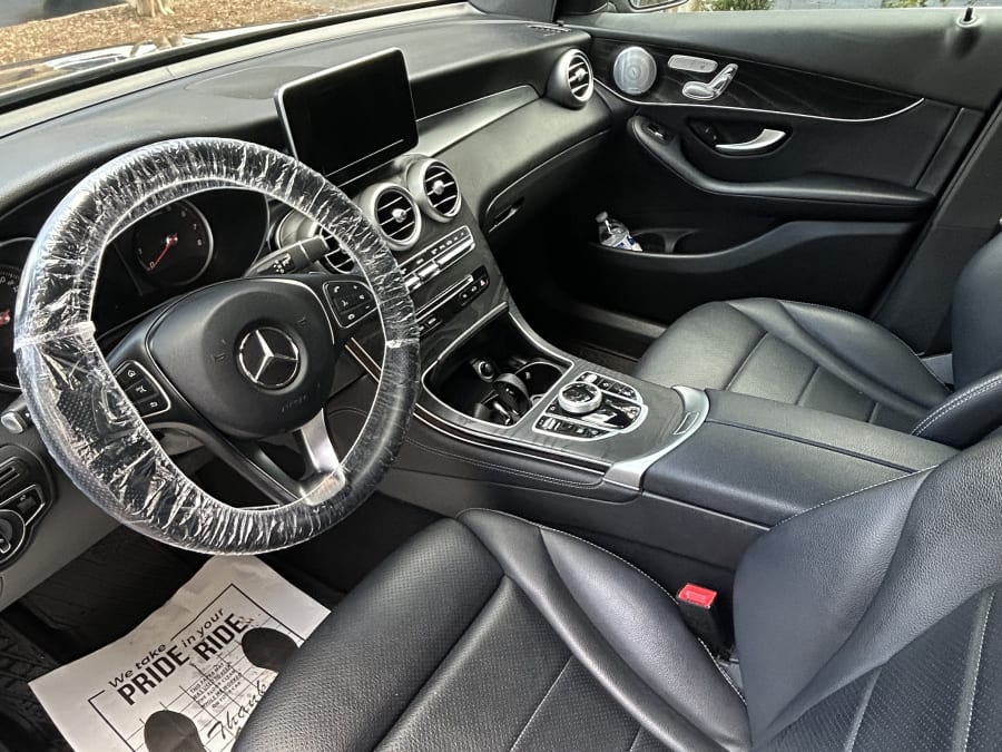 Mercedes-Benz GLC 300, Full Detail