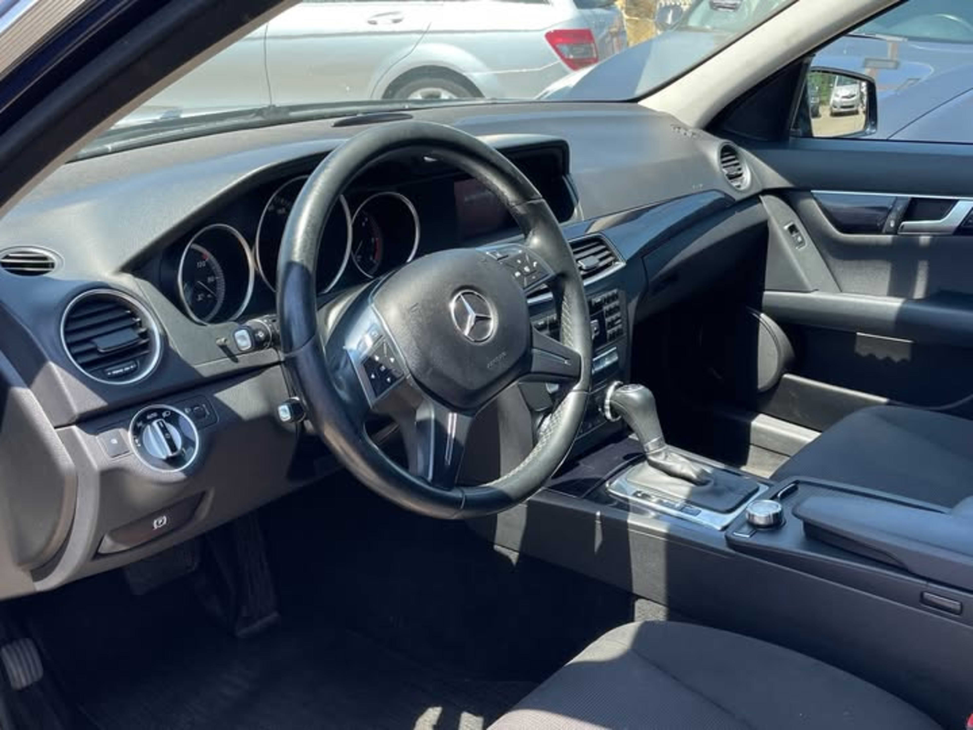 Mercedes-Benz C180 CDI 2013 — miniatura 9