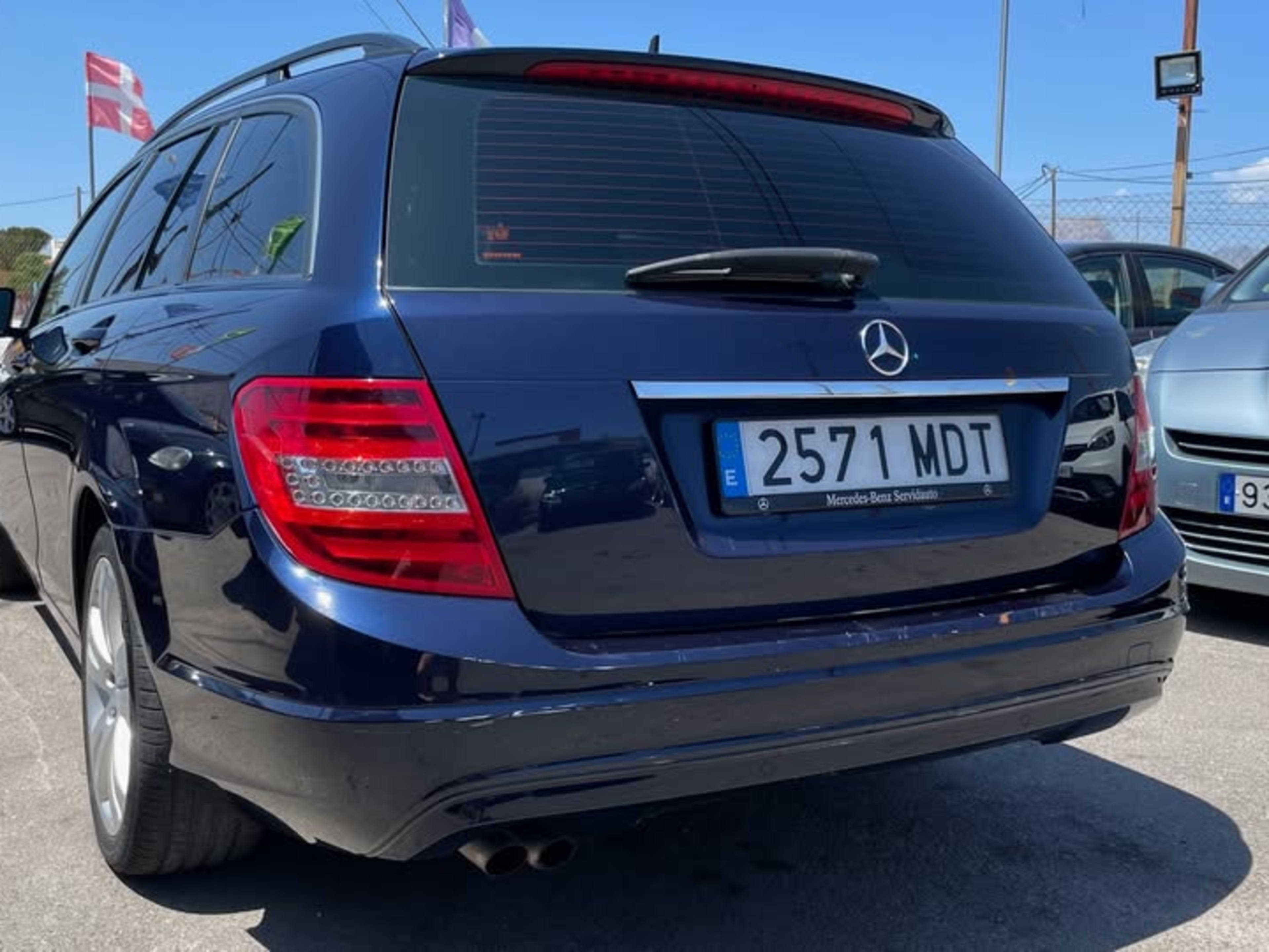Mercedes-Benz C180 CDI 2013 — miniatura 3