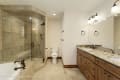 Upper level en suite bath