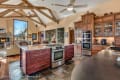 Kitchen w/granite countertops