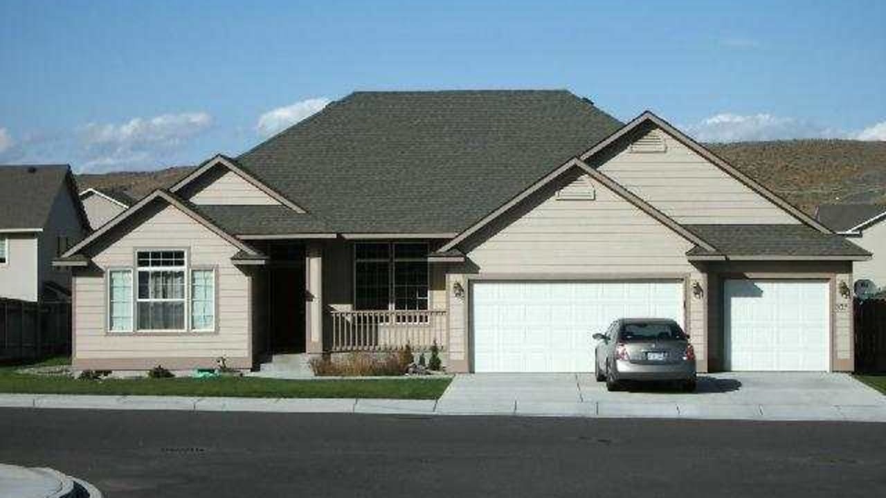 372 Oahu St, Richland WA 99352