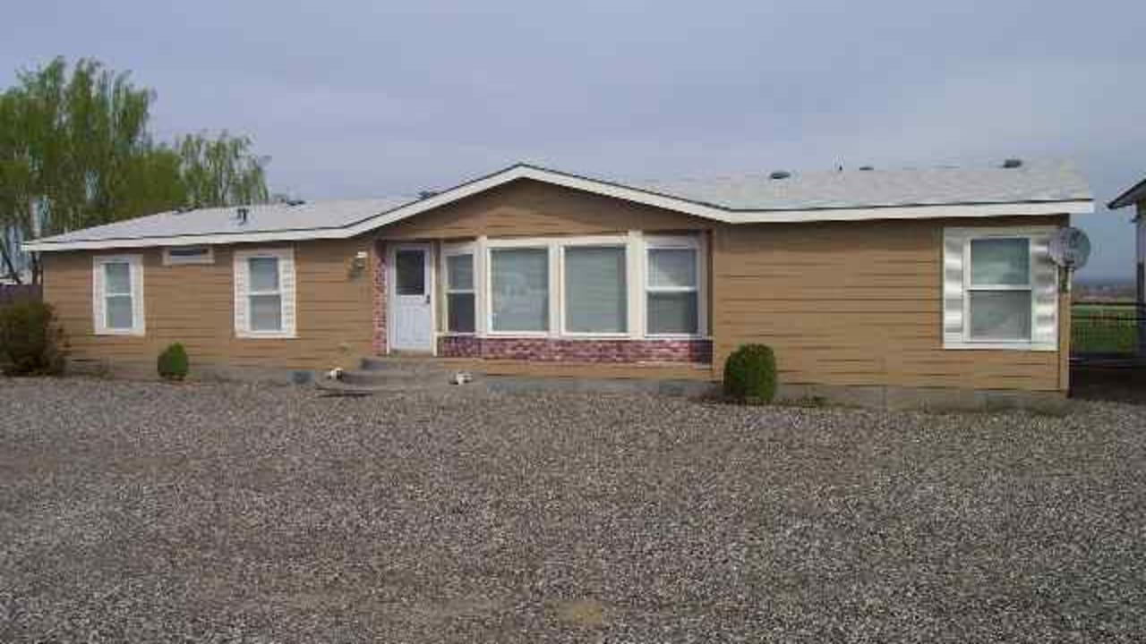 208004  E Terril, Kennewick WA 99337