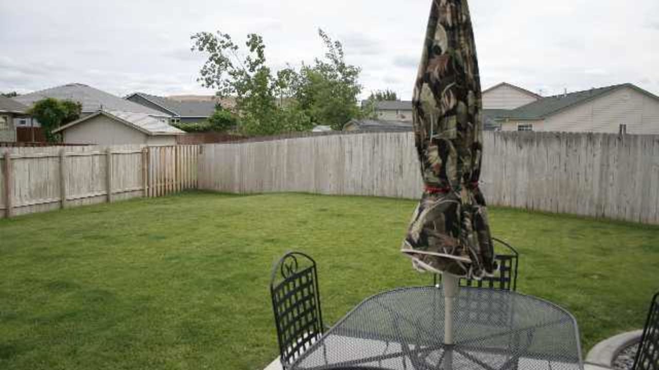 7123  W 2nd Pl., Kennewick WA 99336