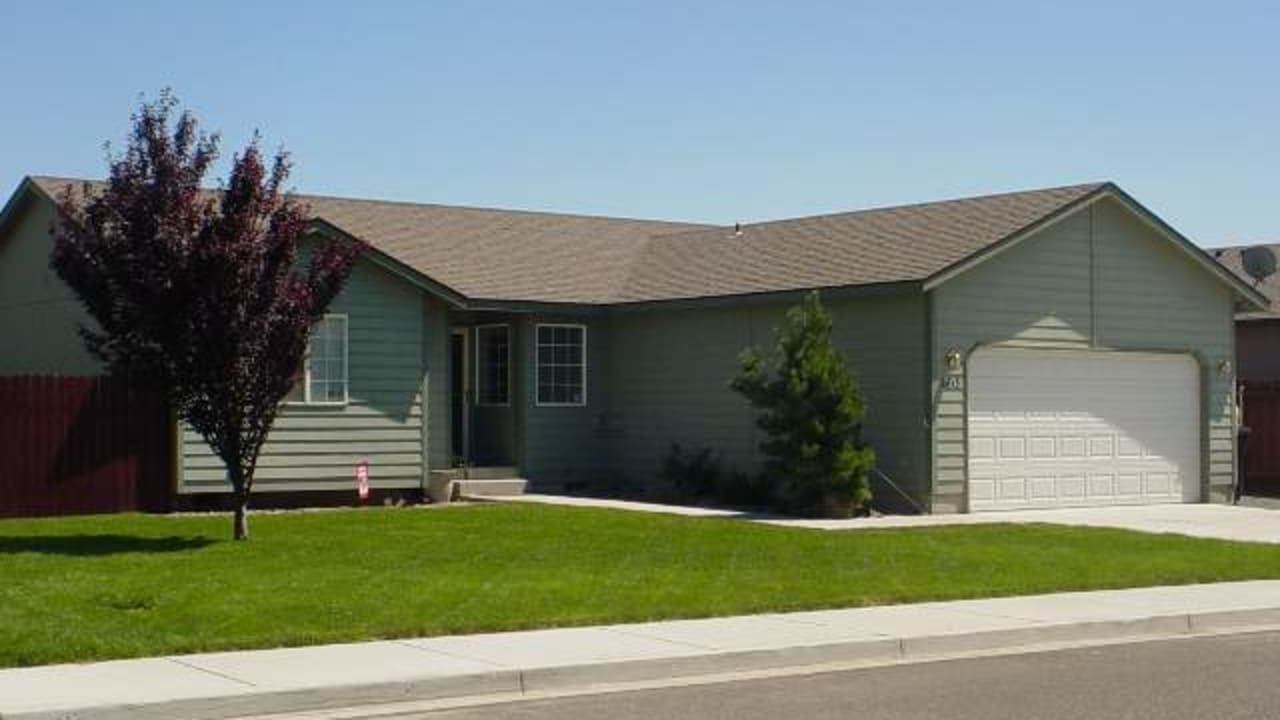 2815  S Underwood St., Kennewick WA 99337