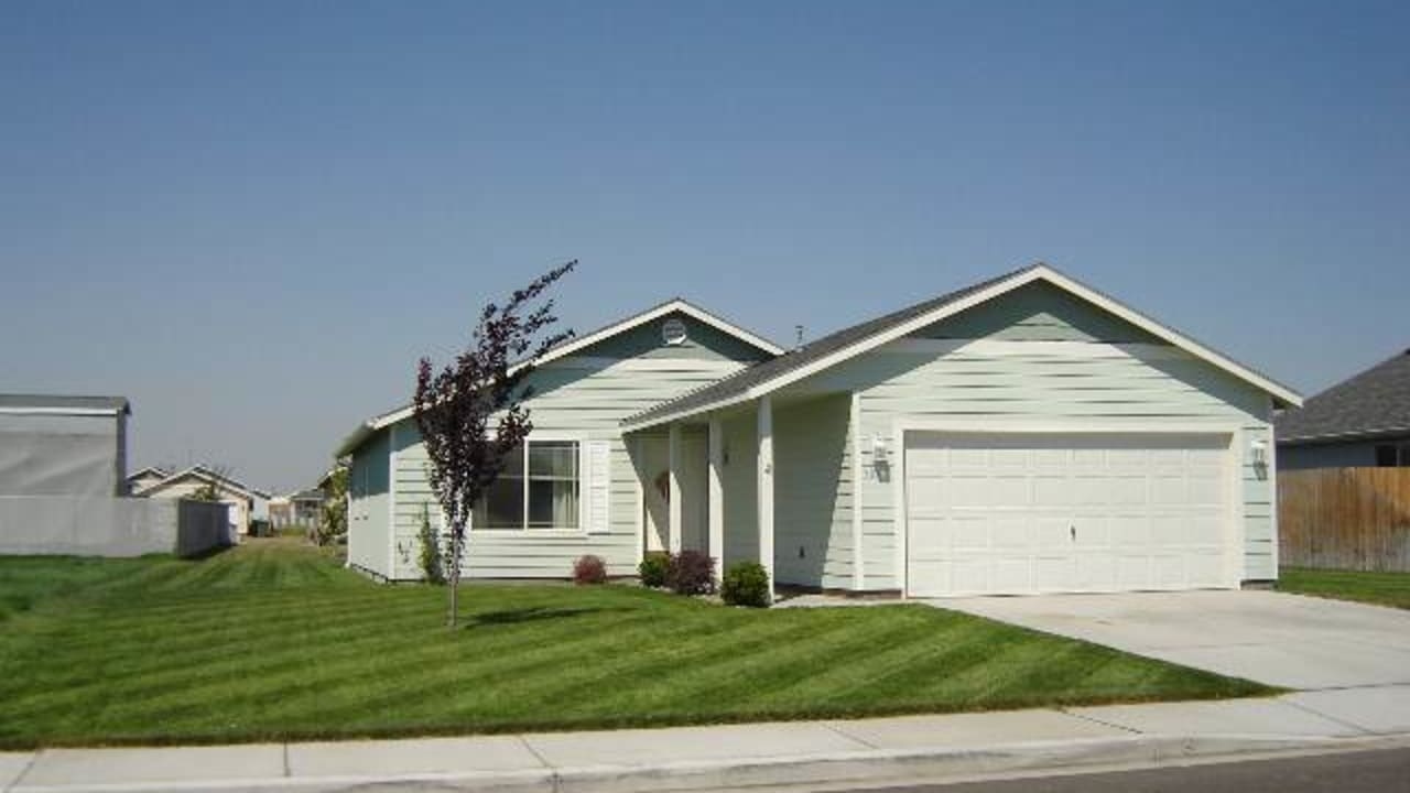 9203 Percheron Dr, Pasco WA 99301