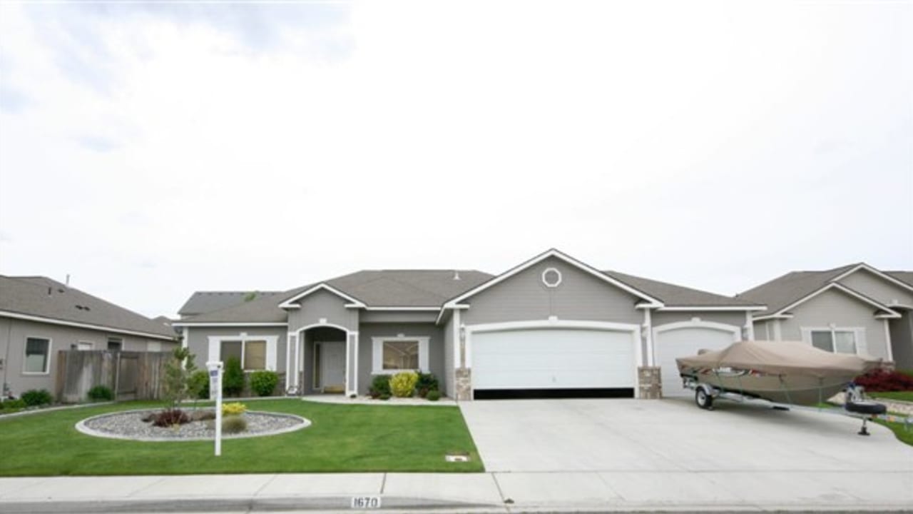 1670 Venus Circle, Richland WA 99352