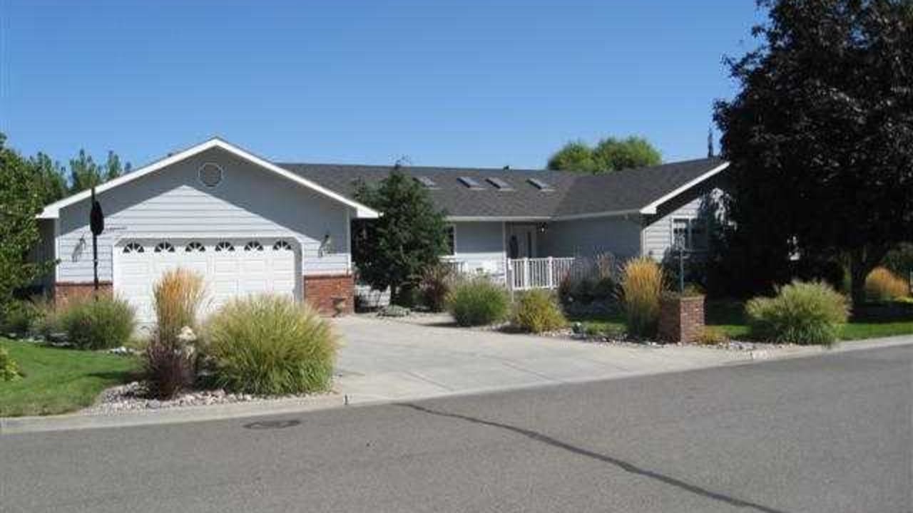 1508  S Van Buren Pl, Kennewick WA 99338